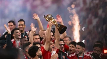 إصابة جراديشار تطيح بمشاركة نجم الأهلي في السوبر المصري وتنقلته المفاجئة للمستشفى بعد المواجهة مع الزمالك